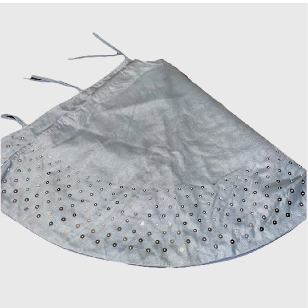 Silver Lame Christmas Tree Skirt Sequins 48” - Very Pretty! EUC